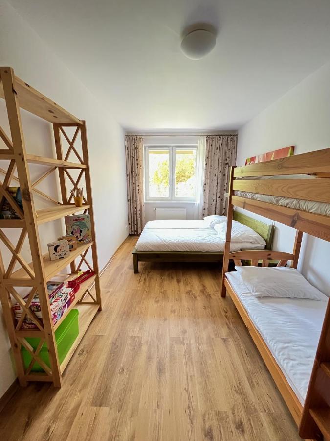Apartament Z Garazem I Ogrodem Kolobrzeg Ngoại thất bức ảnh