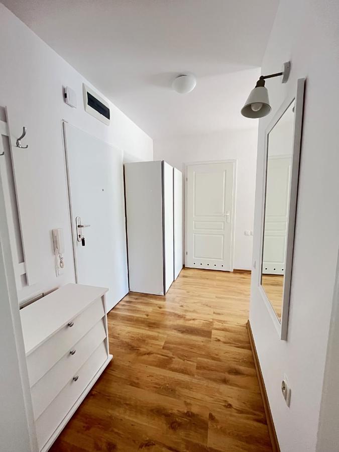 Apartament Z Garazem I Ogrodem Kolobrzeg Ngoại thất bức ảnh