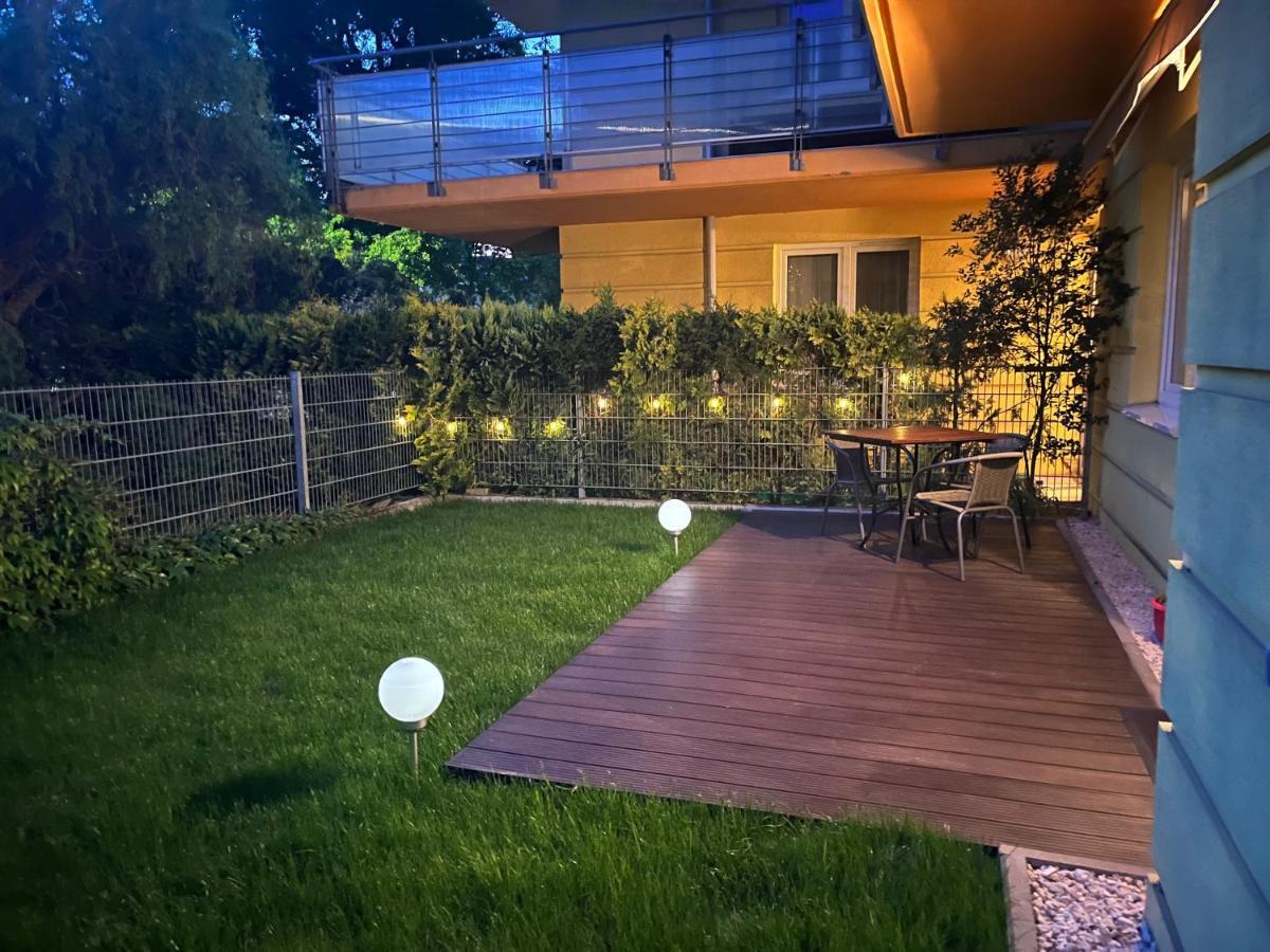 Apartament Z Garazem I Ogrodem Kolobrzeg Ngoại thất bức ảnh