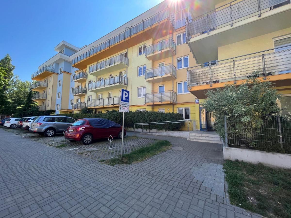 Apartament Z Garazem I Ogrodem Kolobrzeg Ngoại thất bức ảnh